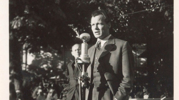 Der Spiegel – Πληροφοριοδότης των ΗΠΑ ο πρώην καγκελάριος Βίλι Μπραντ