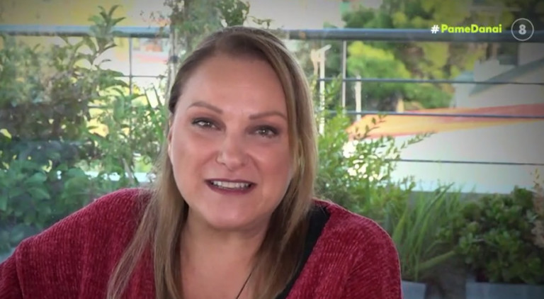 Το Καφέ της Χαράς – Η Ρένια Λουιζίδου θυμάται άγνωστες ιστορίες από τα γυρίσματα