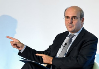 Χατζηδάκης – «Πόσο λογικό θα ήταν ο υπουργός να παριστάνει ότι δεν συμβαίνει τίποτα;»