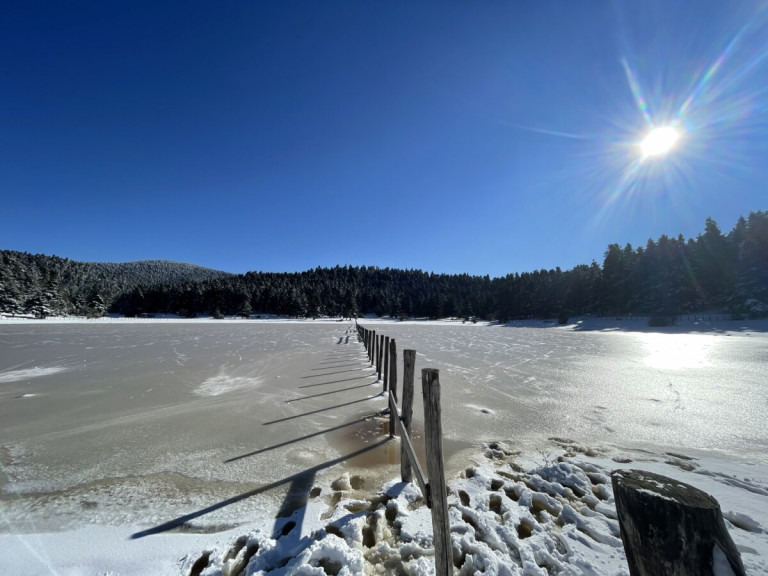 Φθιώτιδα – Πάγωσε η λίμνη στο Ελευθεροχώρι