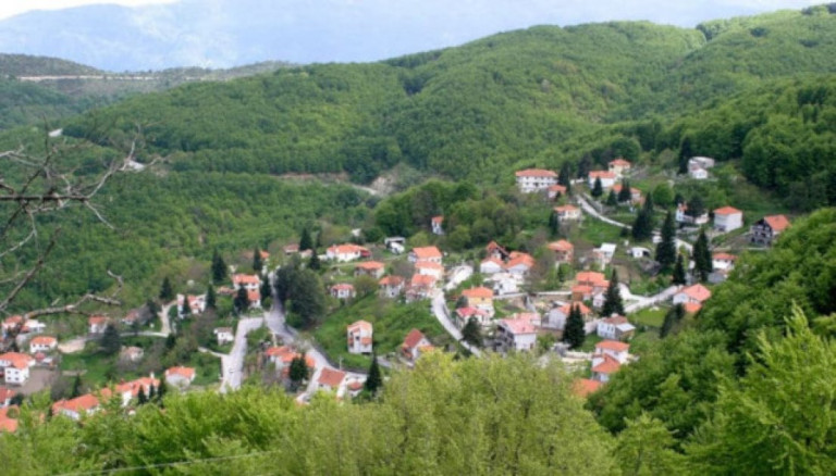 Κοροναϊός – Μητέρα και κόρη πέθαναν στην Ημαθία – Είχαν ακούσει τον πνευματικό τους και δεν είχαν εμβολιαστεί