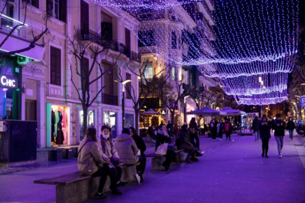 Κοροναϊός – Είσοδος με rapid test σε εστίαση και κέντρα διασκέδασης Χριστούγεννα και Πρωτοχρονιά