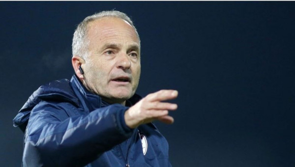 Ζιώγας: «Η διαιτησία μου θυμίζει την εποχή της παντοδυναμίας του Παναθηναϊκού που κάποιοι διαιτητές έλεγαν “Μήτσο πέσε θα σου δώσω πέναλτι”»