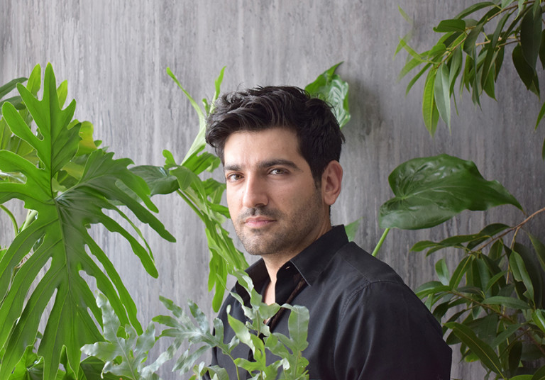 O Δημήτρης Βουτσάς με «Βλέμμα στο βυθό» στο Θέατρο Radar