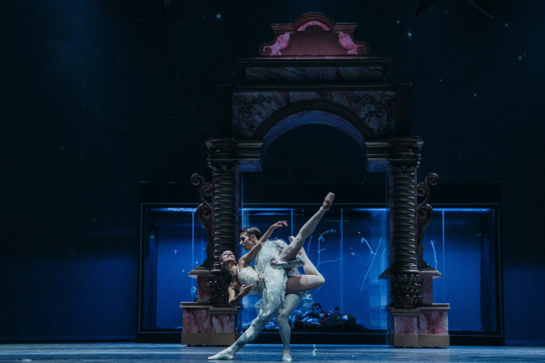 Καρυοθραύστης – Οι πρώτες εντυπωσιακές φωτογραφίες από τις πρόβες της παράστασης