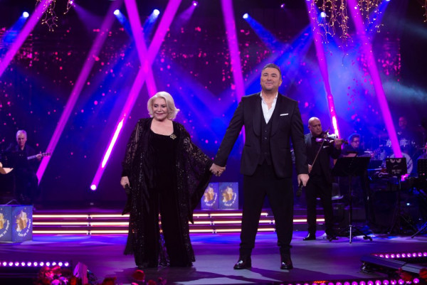 Οι τηλεθεατές έκαναν ρεβεγιόν Χριστουγέννων με το Mega