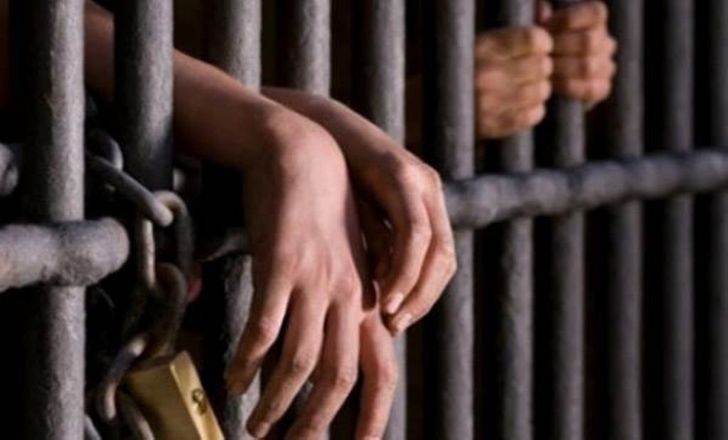 Φυλακές Κορυδαλλού - Αυτοσχέδια όπλα και αλκοολούχο παρασκεύασμα