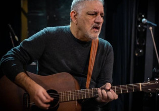 Σπάνιο στιγμιότυπο: Δείτε πώς ήταν Πορτοκάλογλου, Σαββόπουλος και Κατσιμίχας πριν 35 χρόνια