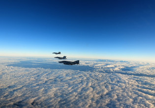 Κρήτη – Συνεκπαίδευση ελληνικών μαχητικών με το αμερικανικό αεροπλανοφόρο «Harry S. Truman»