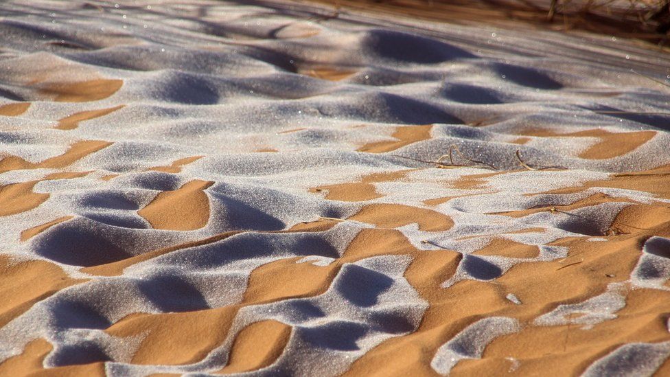 Σαχάρα – Εικόνες από τη χιονισμένη έρημο