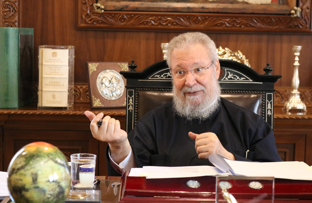 Κύπρος: Εκτός Εκκλησίας θέτει ανεμβολίαστους ιερείς ο Αρχιεπίσκοπος Κύπρου Χρυσόστομος
