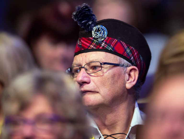 Χάκαραν το site της Sirina – Αντί για ταινίες έδειχνε τη Σκωτσέζικη Βουλή