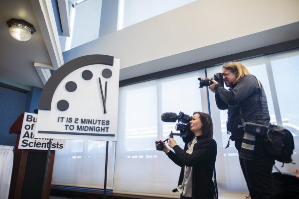 Ρολόι της Αποκάλυψης – Αύριο η ετυμηγορία του για την απόστασή μας από την ολική καταστροφή