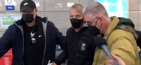 Θανάσης Μπέλλος – «Άσε με ήσυχο, ξέρω πολύ καλά να χειρίζομαι τον εαυτό μου»