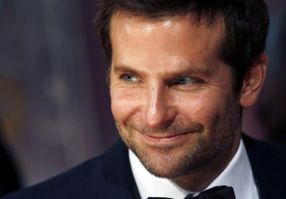 Μπράντλεϊ Κούπερ: Ποιος άφησε τον ηθοποιό γυμνό για έξι ώρες;