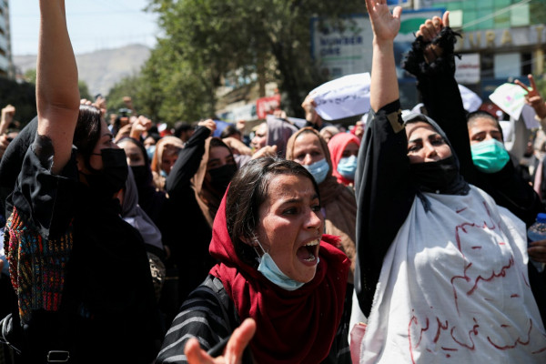 Αφγανιστάν – Οι γυναίκες-θύματα βίας αφήνονται στην τύχη τους
