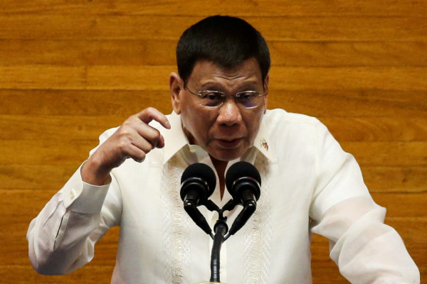 Φιλιππίνες – Εντολή για συλλήψεις ανεμβολίαστων έδωσε ο Ντουτέρτε