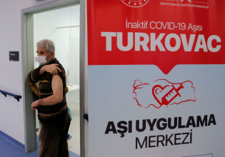 Βράζει ο Ερντογάν για το τουρκικό εμβόλιο «Turkovac» και αποκαλεί ψεύτες τους γιατρούς που λένε ότι δεν είναι ακόμη έτοιμο