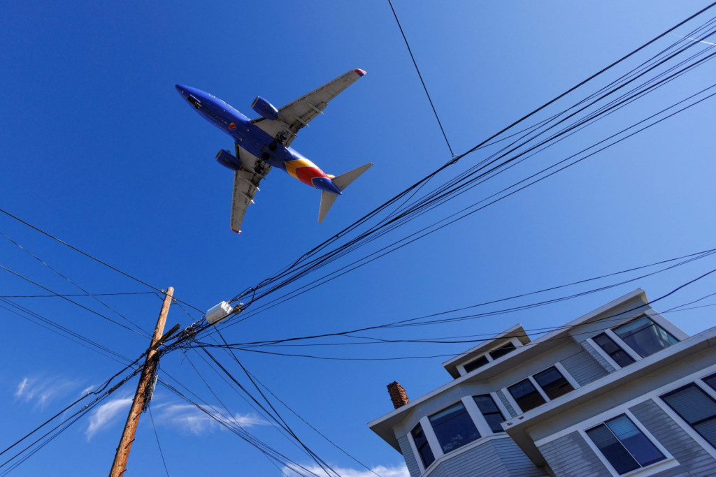 5G – «Ζώνες αποκλεισμού» ορίζονται προληπικά γύρω από δεκάδες αεροδρόμια στις ΗΠΑ
