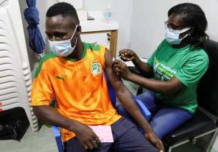 Εμβόλιο – Μην στέλνετε παρτίδες που λήγουν, διαμαρτύρεται η Αφρική