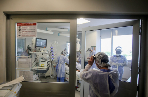 Κοροναϊός – 17.447 νέα κρούσματα και 78 θάνατοι – Στους 686 οι διασωληνωμένοι