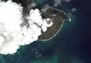 Τόνγκα – Δημιουργήθηκαν πρωτόγνωροι «κυματισμοί» σε όλη την ατμόσφαιρα της Γης από την έκρηξη του ηφαιστείου