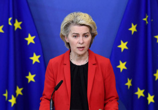 Εμβόλιο: Η Κομισιόν καλείται να αποκαλύψει τα SMS με τον Αλβέρτο Μπουρλά