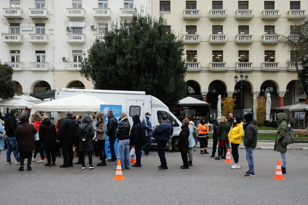 Κοροναϊός – Διπλή απειλή με Δέλτα και Ομικρον