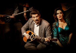 Η ζωή της Μαρίκας Νίνου με ζωντανή μουσική και ακροβατικά στο Θέατρο Τέχνης