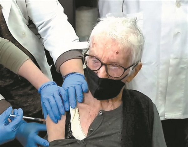 Παρέσσα Ορφανίδου: «Να κάνουν όλοι το εμβόλιο»