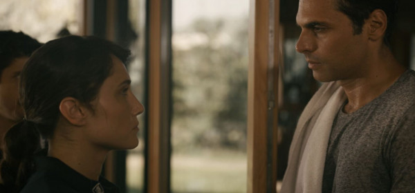 Σκοτεινή θάλασσα – Εκρηκτικές συγκρούσεις λίγο πριν την λύση του μυστηρίου