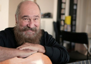 Λάκης Λαζόπουλος – Το συγκινητικό μήνυμα για τον θάνατο του Τζίμη Πανούση