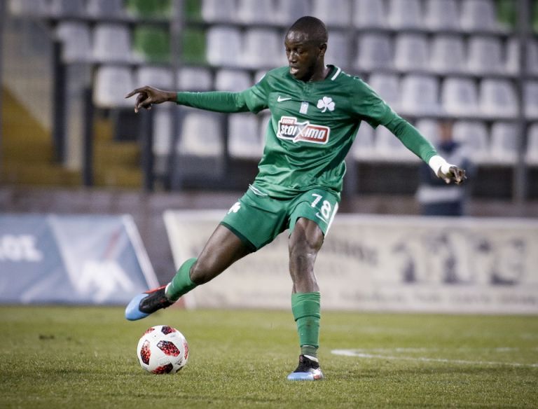 Pasillo και τιμή με λουλούδια στους γιατρούς που έσωσαν τον Κουλιμπαλί