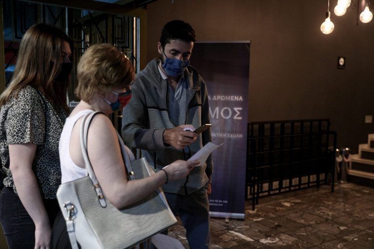 Κοροναϊός: Φόβος για νέο κύμα ενώ η πανδημία «εξουδετερώνει» τα όπλα εναντίον της