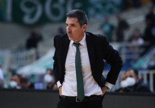 Πρίφτης: «Εκτός ο Παπαγιάννης, αμφίβολος ο Μέικον – Θα ενσωματωθεί σταδιακά ο Γιόβιτς»