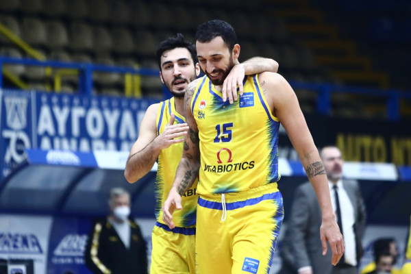 Το Περιστέρι διέλυσε την ΑΕΚ (101-81)