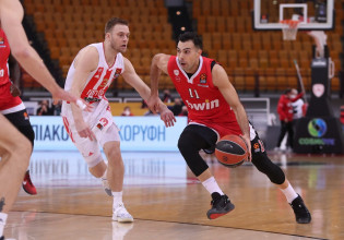 Ολυμπιακός: Έφτασε τις 300 συμμετοχές στην Euroleague o Σλούκας