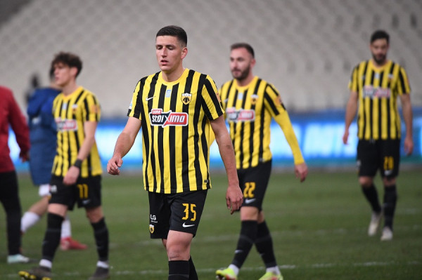 Δεν έχει ξαναγίνει: Τρίτη συνεχόμενη ήττα με 1-2 της ΑΕΚ στο ΟΑΚΑ! (Vids)