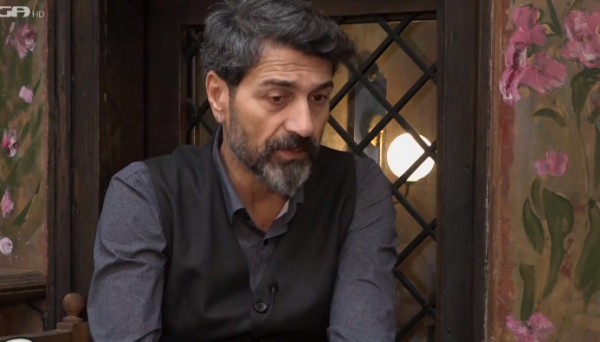 Κώστας Φαλελάκης – «Μου έγραφαν “Παλιόπ@υσ@α θα σε παλουκώσουμε στο Σύνταγμα”»