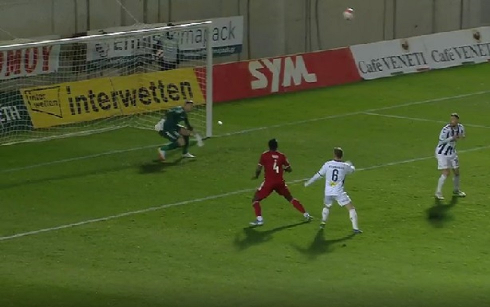 Τεράστια ευκαιρία του Καμαρά – Με τα πόδια απέκρουσε ο Βέρχουλστ (vid)