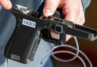 ΗΠΑ – Έξυπνα όπλα επιτρέπουν μόνο σε εξουσιοδοτημένους χρήστες να πατήσουν τη σκανδάλη