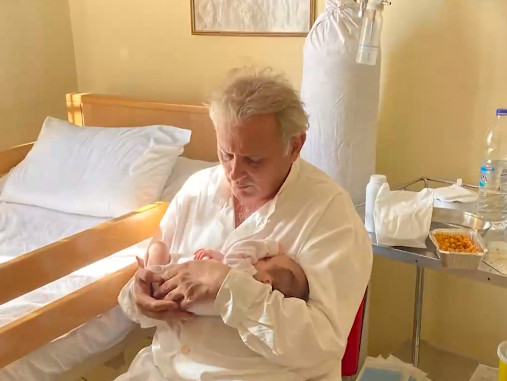 Η συγκίνηση του «καλύτερου οικογενειακού γιατρού στον κόσμο» – «Δουλεύω χωρίς ρεπό»