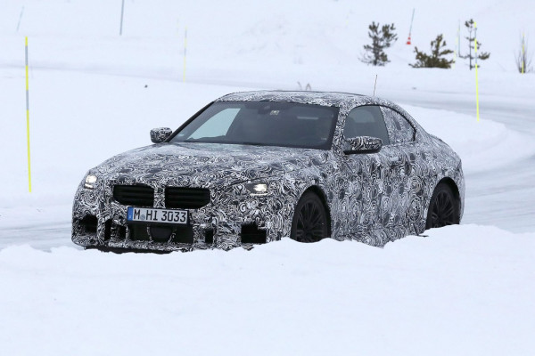 BMW M2: Χιονισμένες κορυφές