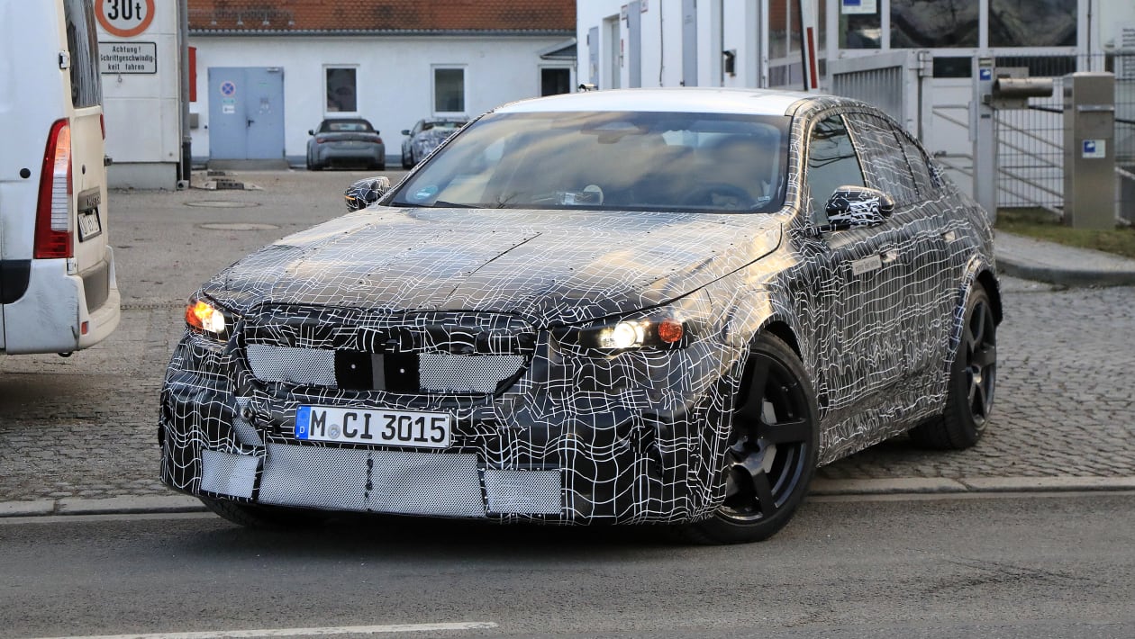 BMW M5: Υπερβάλλων ζήλος