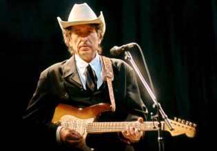 Μπομπ Ντίλαν: Πούλησε για πάνω από 200 εκατομμύρια δολάρια τον κατάλογο της ηχογραφημένης μουσικής του