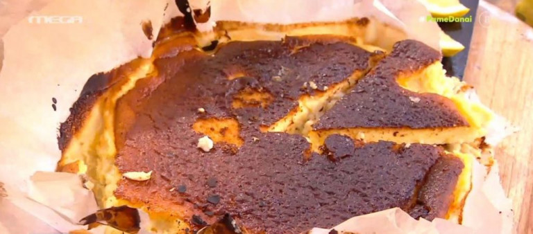 Ο Τίμος Ζαχαράτος ετοιμάζει ζουμερό βασκικό cheesecake