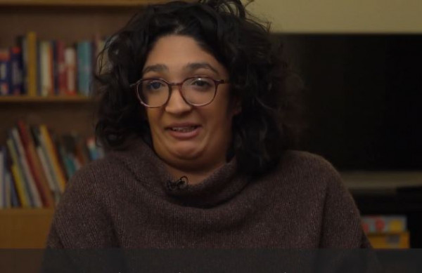 Γυναίκα με σπάνιο σύνδρομο που μεγάλωσε σε θετή οικογένεια – «Μην φοβάστε τα παιδιά που είναι ανάπηρα»