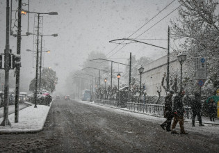 Έκτακτο δελτίο επιδείνωσης καιρού με καταιγίδες και χιόνια: Πού θα «χτυπήσουν»