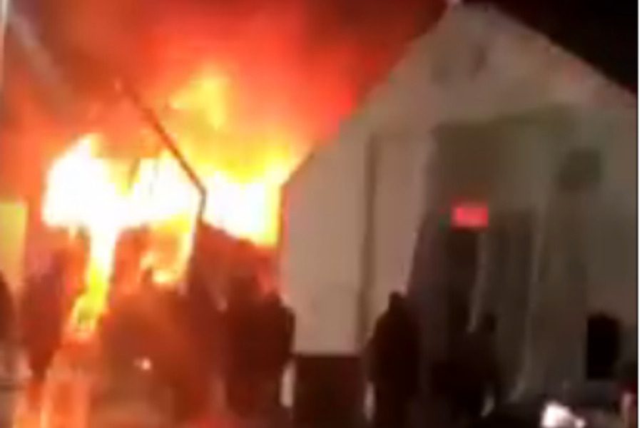 Μυτιλήνη: Φωτιά στο ΚΥΤ του Καρά Τεπέ – Οι πρώτες πληροφορίες