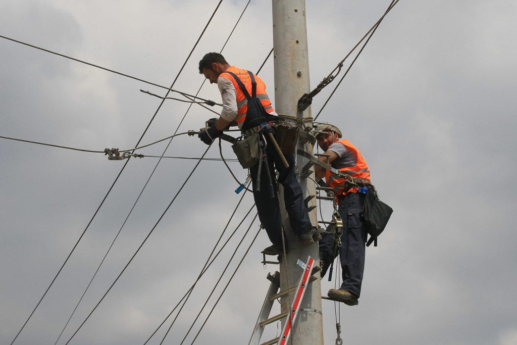 Κακοκαιρία «Ελπίδα»: Περισσότερες από 25 περιοχές της Αττικής χωρίς ρεύμα